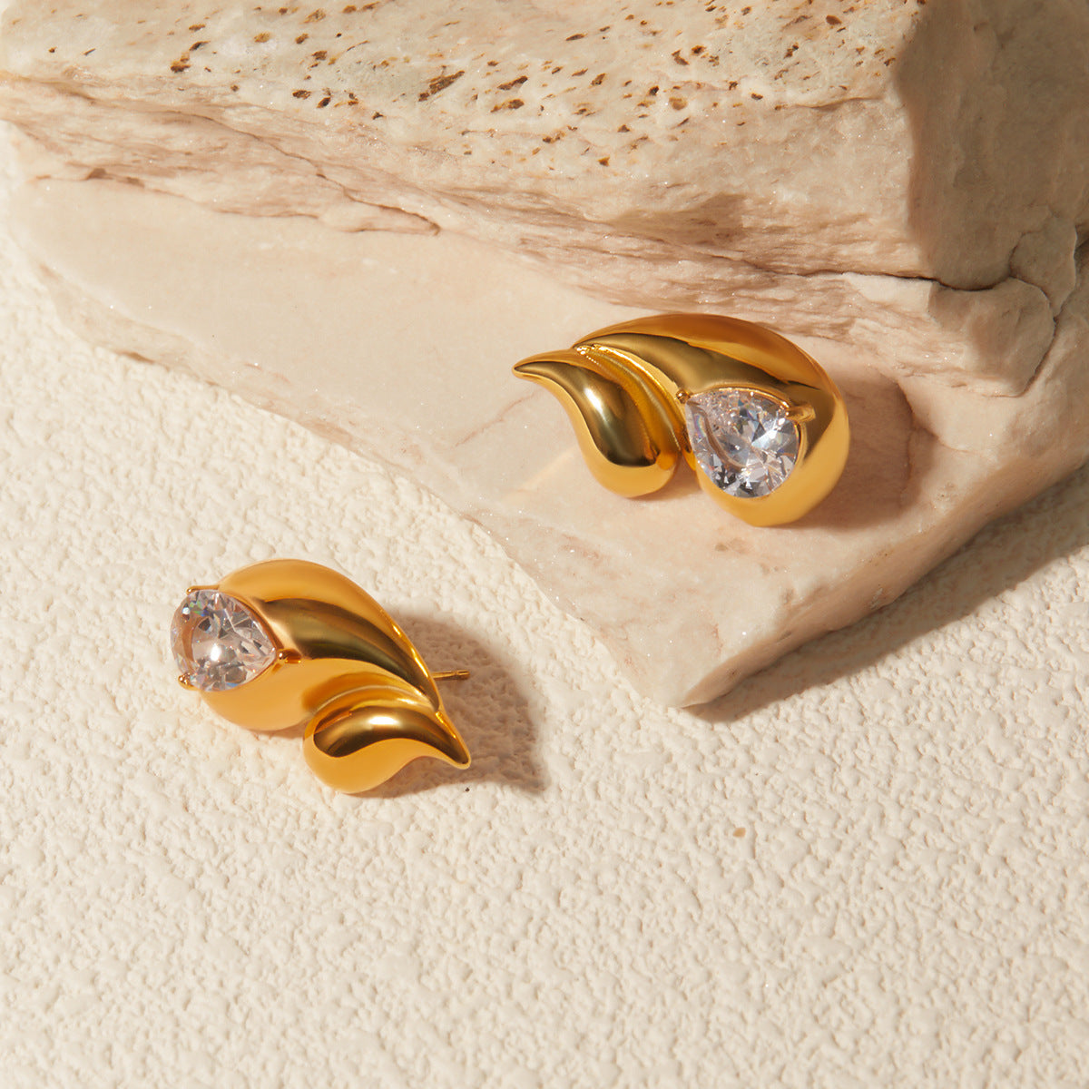 Vintage Minimalist Geometric Stainless Steel Stud Earrings with Polished Wing Design for Women