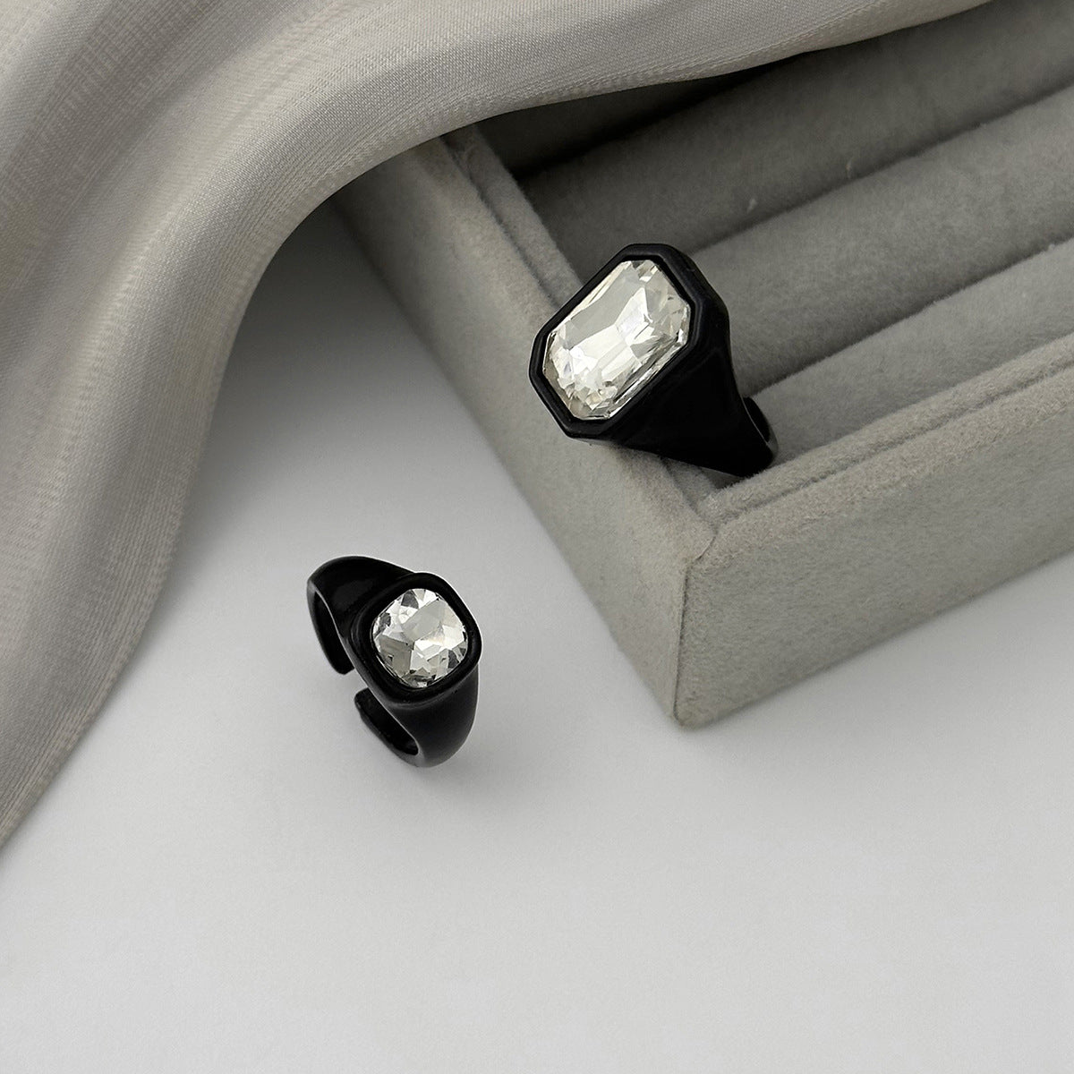 Luxury Minimalist Geometric Square Zinc Alloy Plated Ring for Women