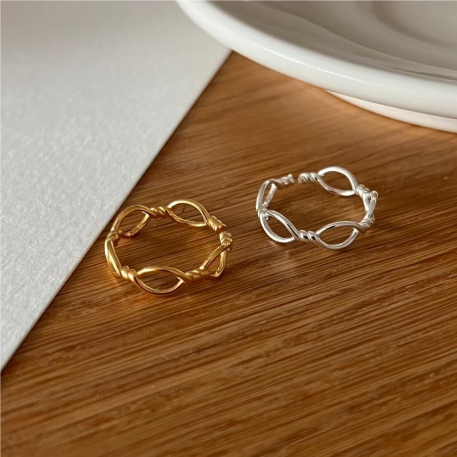 Anello da donna in argento sterling 925 a filo ritorto a forma di cuore geometrico minimalista