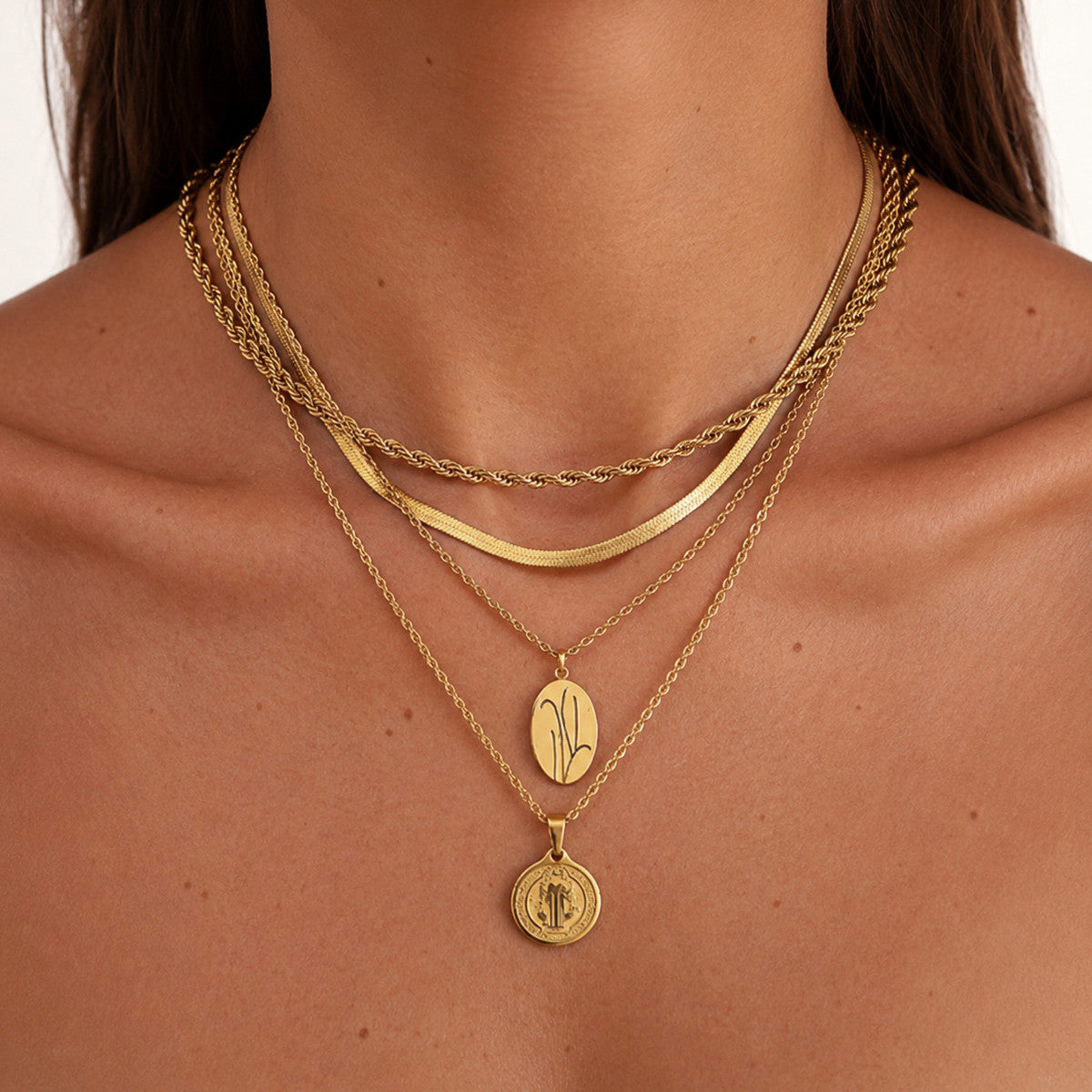 Minimalist Geometric Round Pendant Stainless Steel 18K Gold Plated Snake Chain Rope Chain Necklace for Women