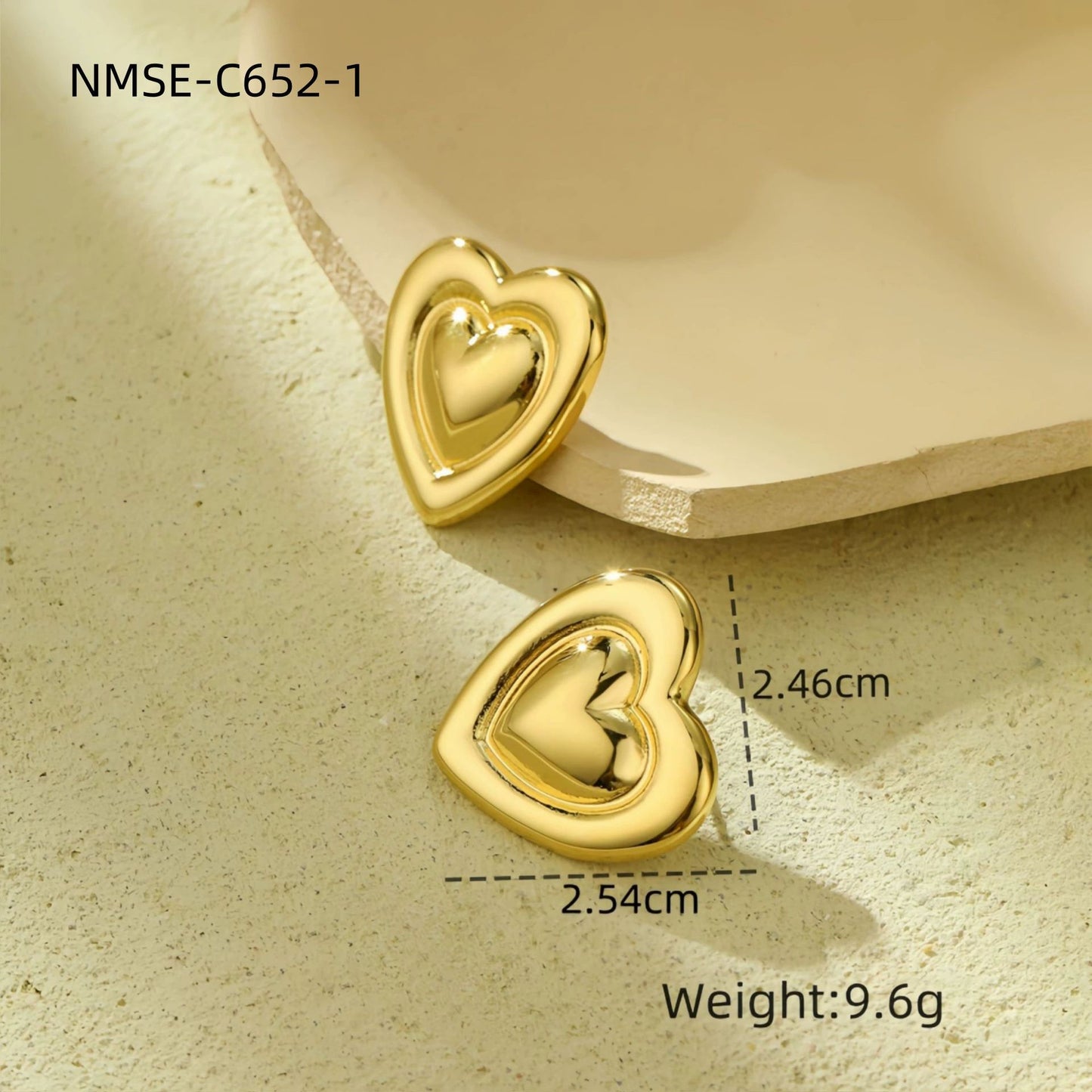 Fashionable Heart-Shaped Stainless Steel Stud Earrings with Plated Finish for Women