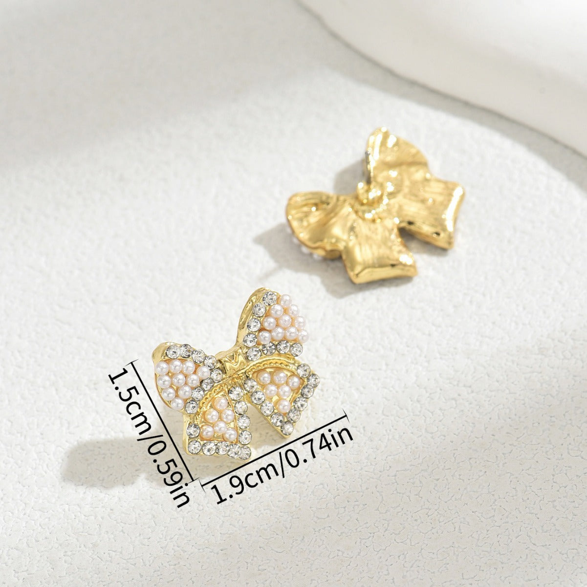 Pendientes de aleación con forma de lazo minimalistas con incrustaciones de perlas para mujer, joyería de moda para orejas Primavera Verano 2024