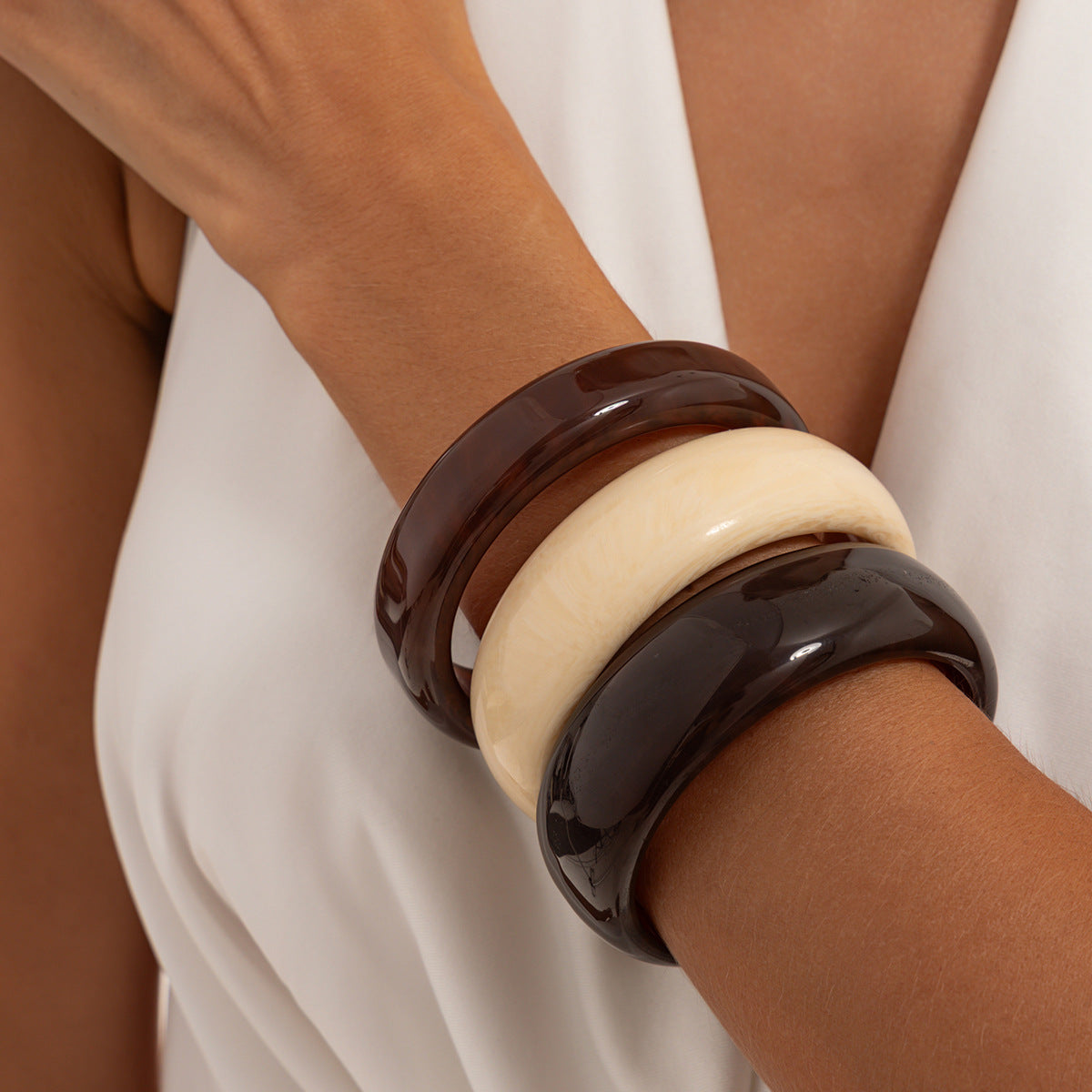 Multicolor Gradient Geometric Resin Bangle Bracelet for Women