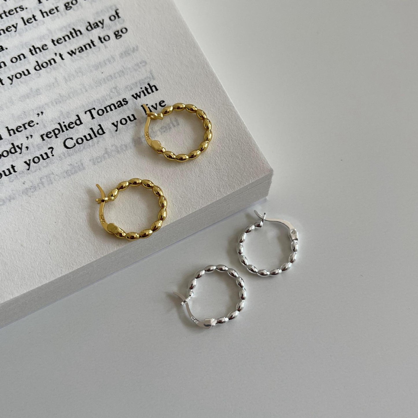 Orecchini a cerchio minimalisti geometrici a forma di oliva in argento sterling 925 con placcatura in oro