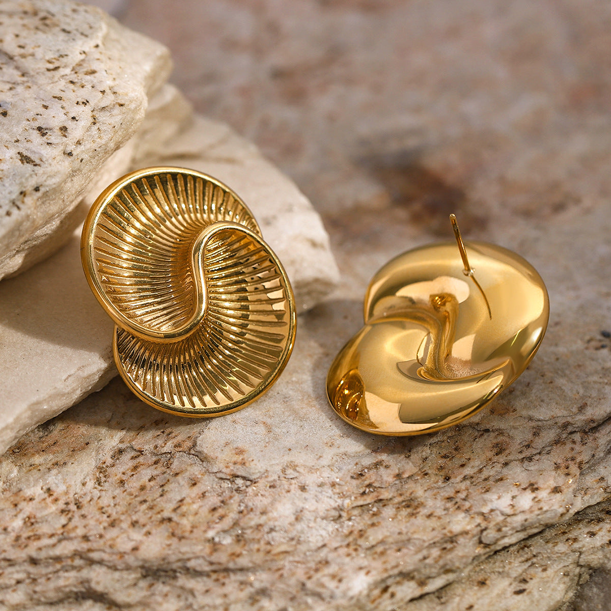 Pendientes de Acero Inoxidable Chapados en Oro de 18K con Diseño de Gota de Agua Asimétrica Estilo Ins para Mujer