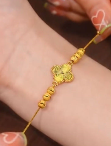 Collana da uomo con ciondolo a trifoglio dalla forma irregolare, design originale, in acciaio al titanio con finitura placcata