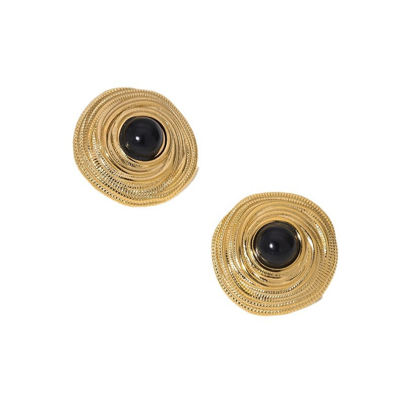 Orecchini a perno geometrici minimalisti in acciaio inossidabile placcati oro 18 carati, acciaio al titanio ipoallergenico, con accento a cuore, finitura elegante di lusso retrò