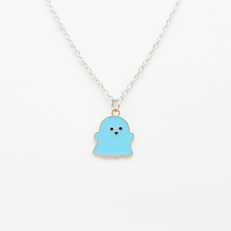 Collar con colgante de fantasma de dibujos animados en cobre con acabado galvanizado, joyería de Halloween en blanco y negro para mujer