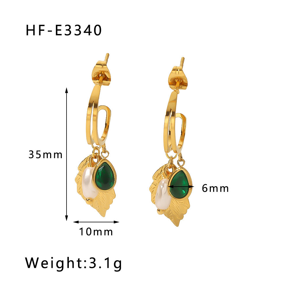Orecchini Pendenti Minimalisti a Forma di Cuore, Stella, Foglia o Geometrica in Acciaio Inox con Placcatura in Oro 18K e Intarsi di Zirconi