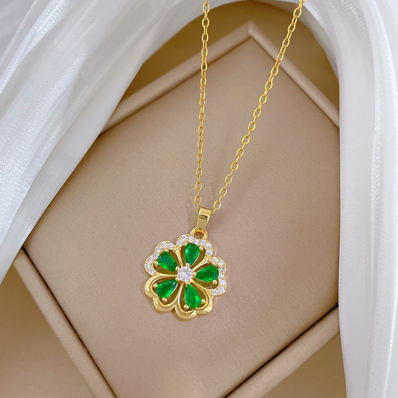 Elegante collar con colgante de flor de cinco pétalos para mujer, gargantilla delicada de acero inoxidable con detalles de diamantes de imitación