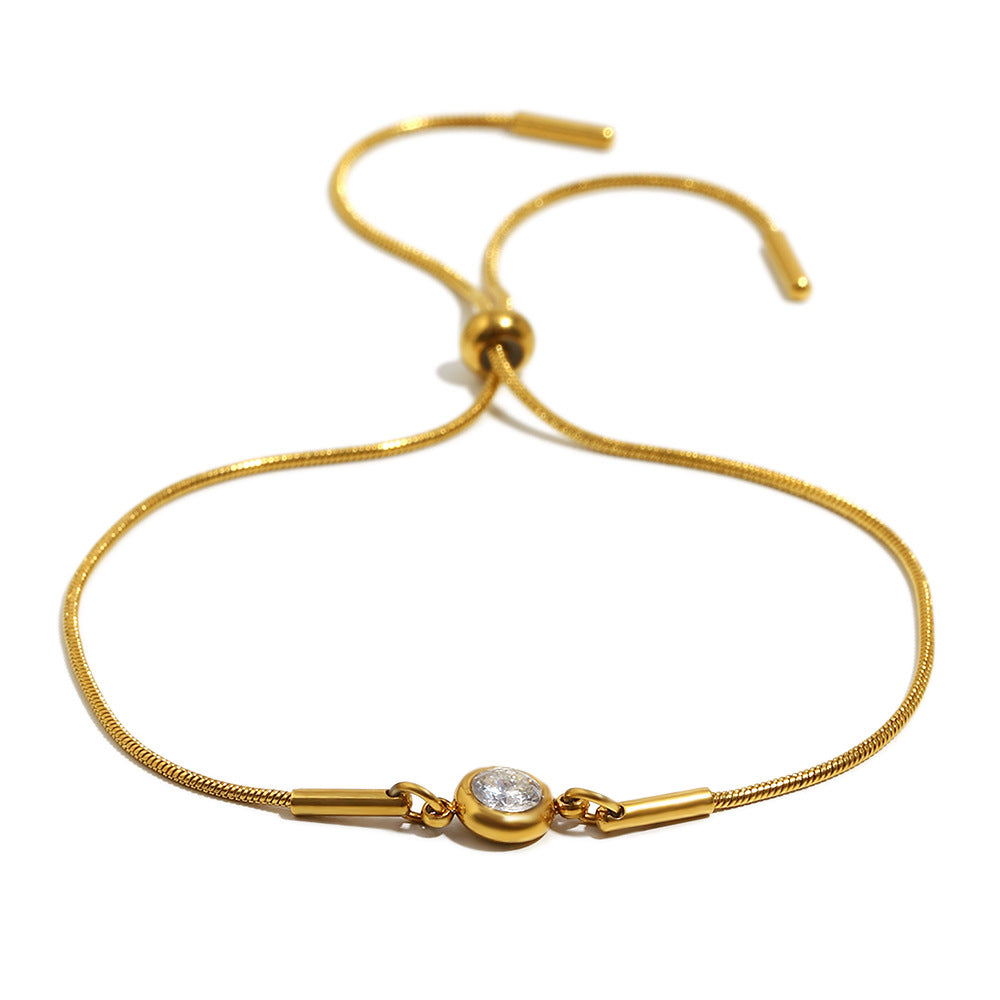 Bracciale alla moda geometrico in acciaio inossidabile con placcatura in oro 18 carati e catena a serpente regolabile con accenti di zirconi rotondi