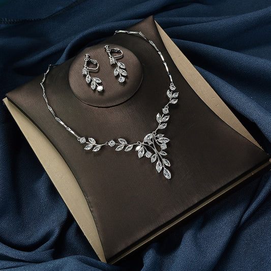 Minimalist Elegant Alloy Plated Floral Cubic Zirconia Rhinestone Necklace and Earring Set for Women