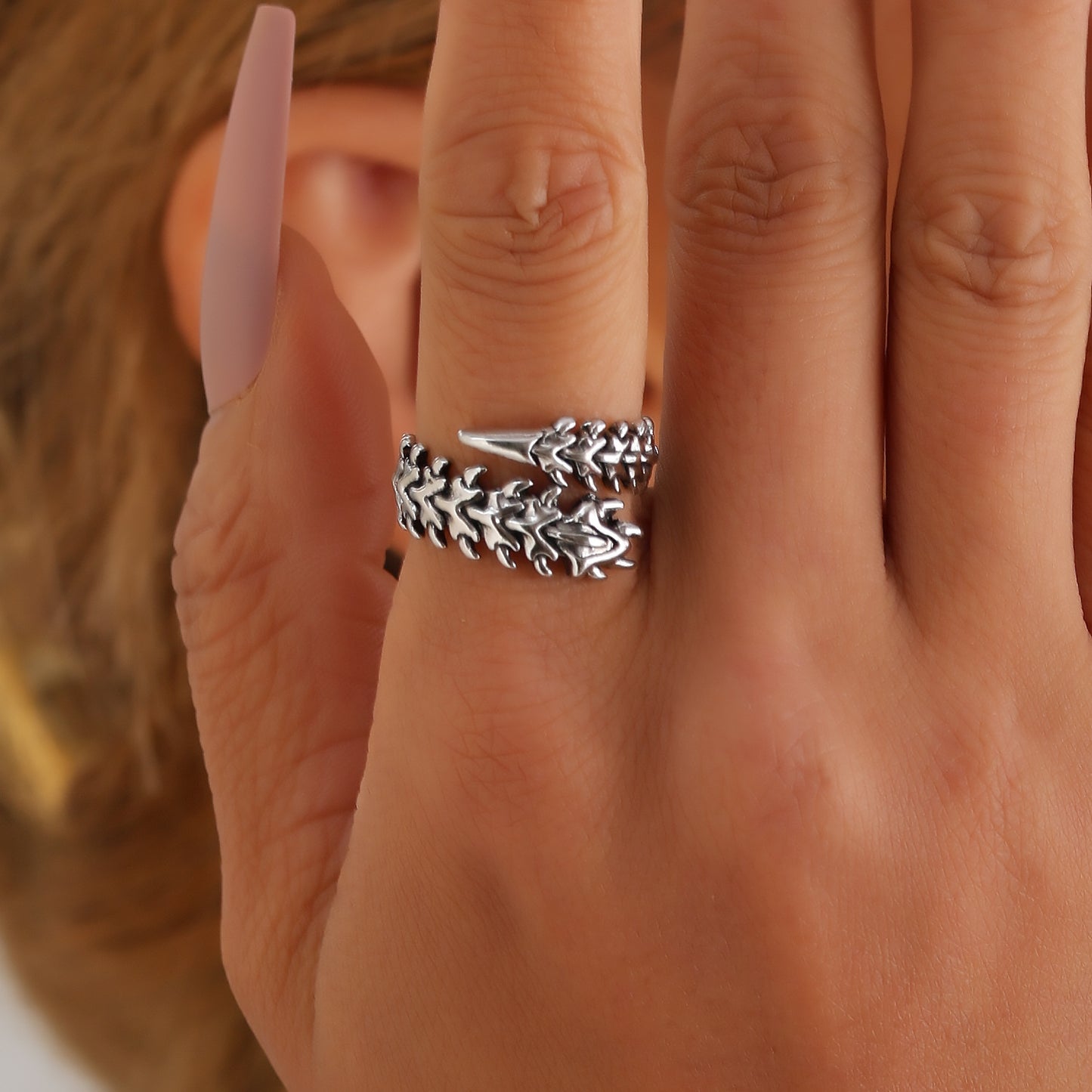 Vintage Geometric Spine Bone Ring with Adjustable Opening in Plated Metal for Women