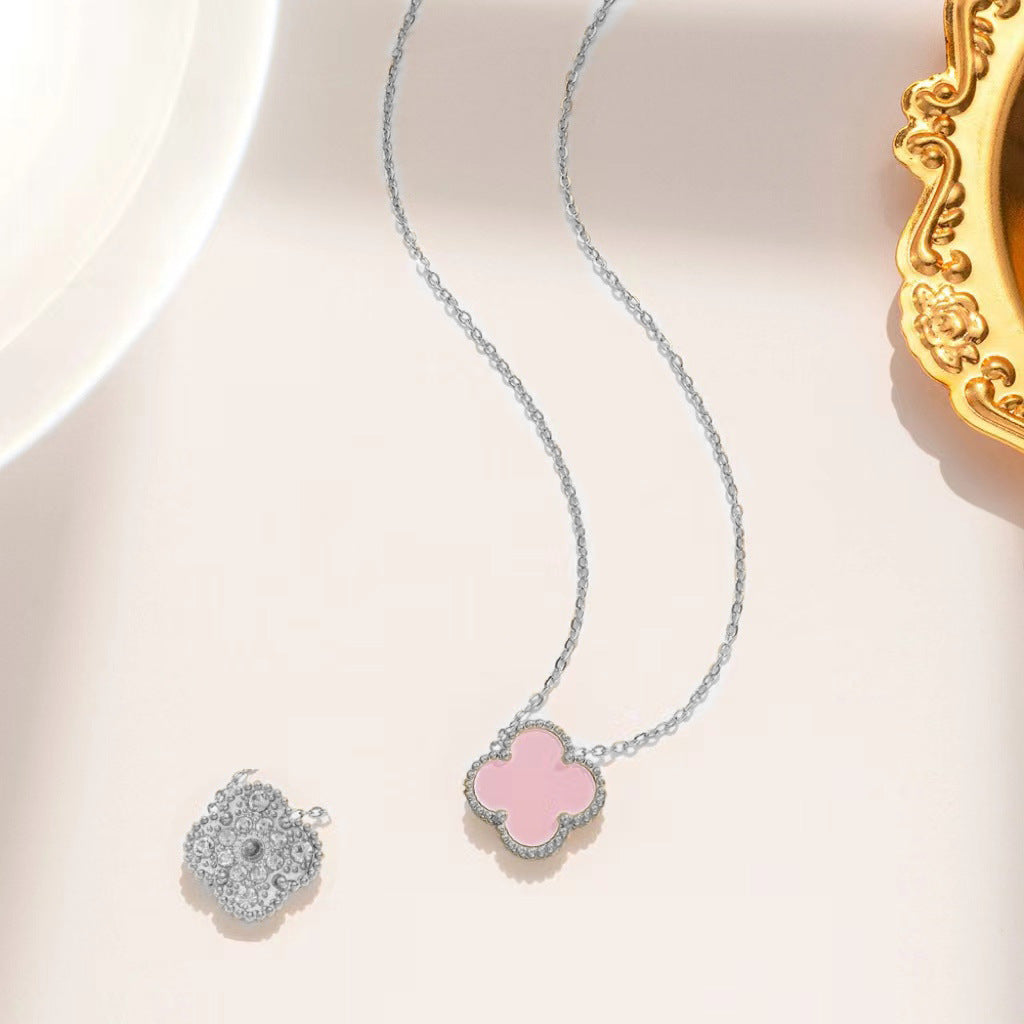 Bracciale Donna Lusso Stile Quadrifoglio in Acciaio al Titanio con Strass e Intarsio in Concha