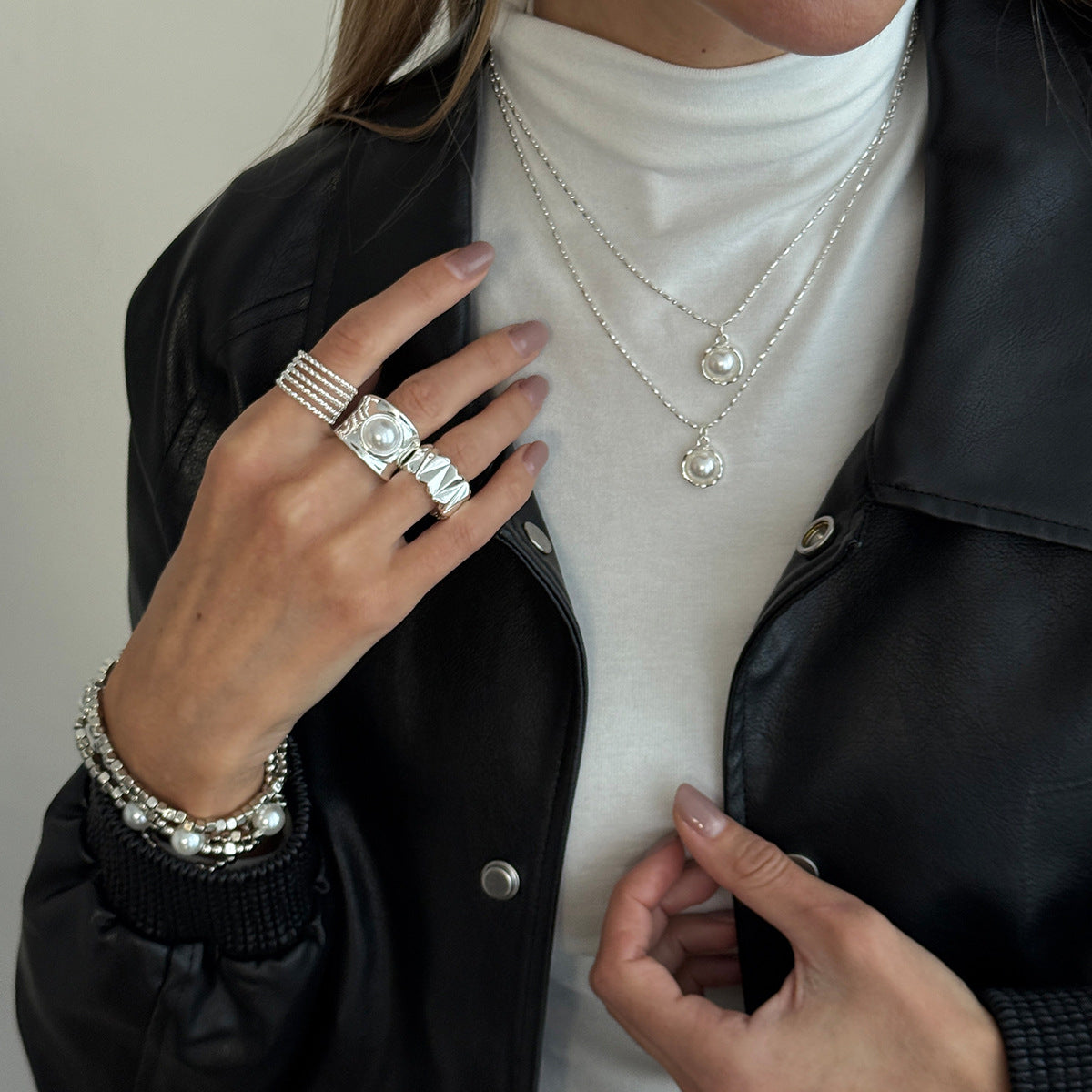 Minimalist Geometric Acrylic Pendant Plated Iron Necklace for Women