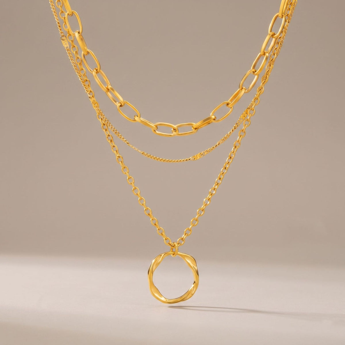 Hip-hop Sweet 18K Gold Plated Geometric Round Stainless Steel Pendant Necklace for Women