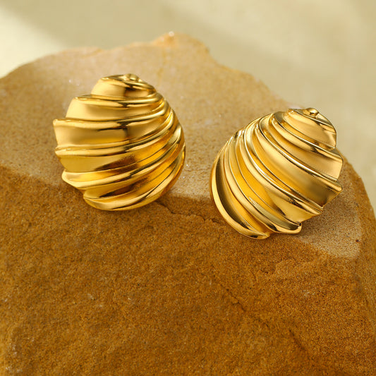 Orecchini Tondi alla Moda in Acciaio Inossidabile con Placcatura in Oro 18K e Superficie Pieghettata Testurizzata