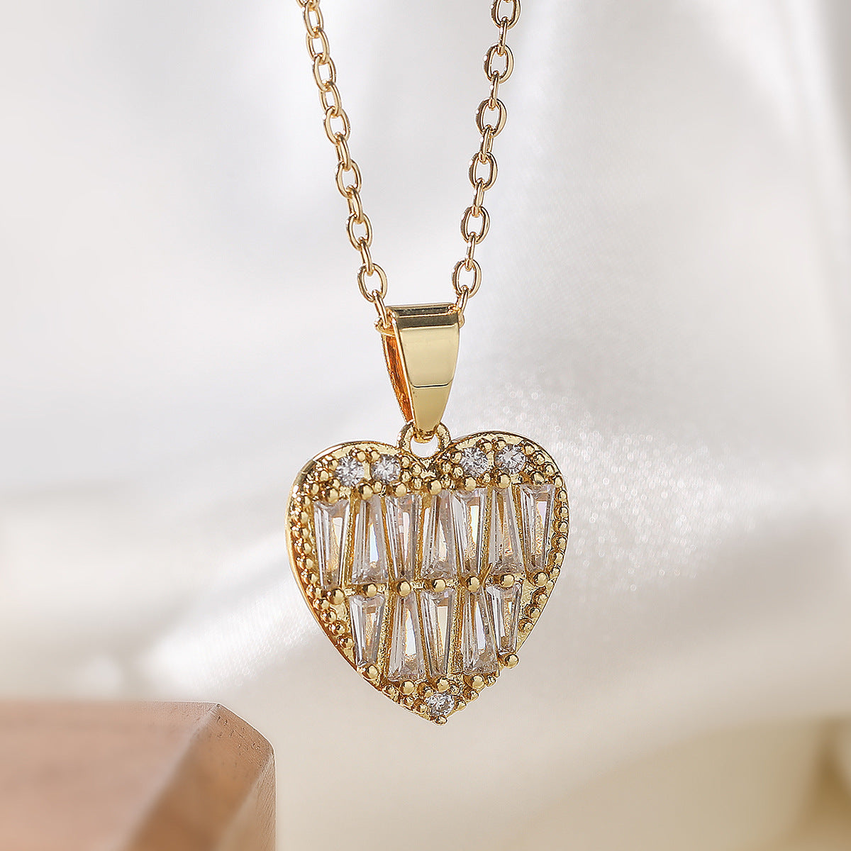 Minimalist Geometric Heart Brass Pendant Necklace for Women
