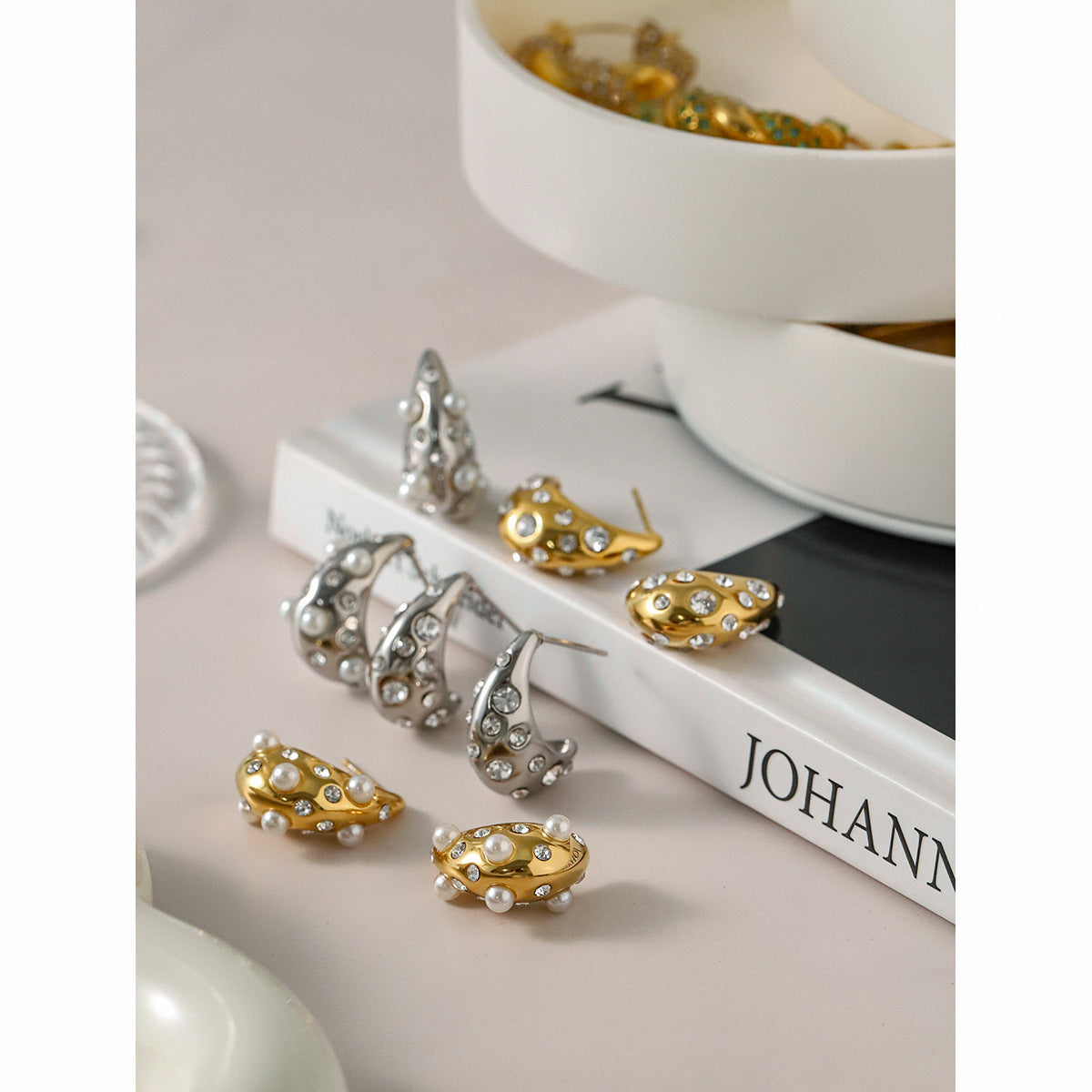 Orecchini a goccia minimalisti con perle e strass in acciaio inossidabile placcato oro 18 carati da donna