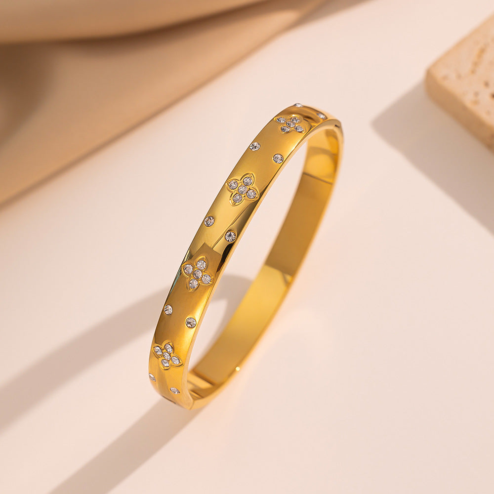 Minimalist Four-Leaf Clover Stainless Steel Bracelet for Women with Rhinestone Inlay and Electroplated Finish