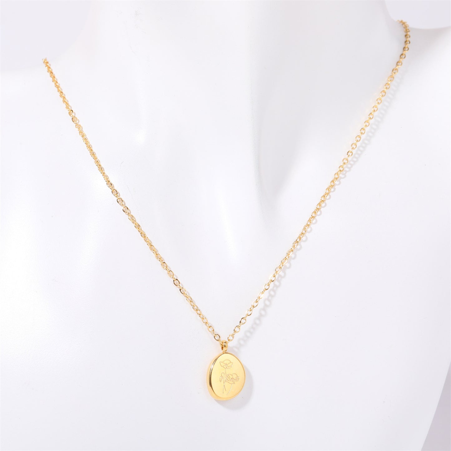 Geometric Oval Pendant Necklace in Titanium Steel with 18K Gold Plating for Women and Men