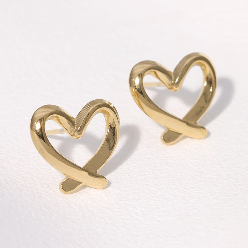 Orecchini a perno geometrici minimalisti in acciaio inossidabile placcati oro 18 carati, acciaio al titanio ipoallergenico, con accento a cuore, finitura elegante di lusso retrò