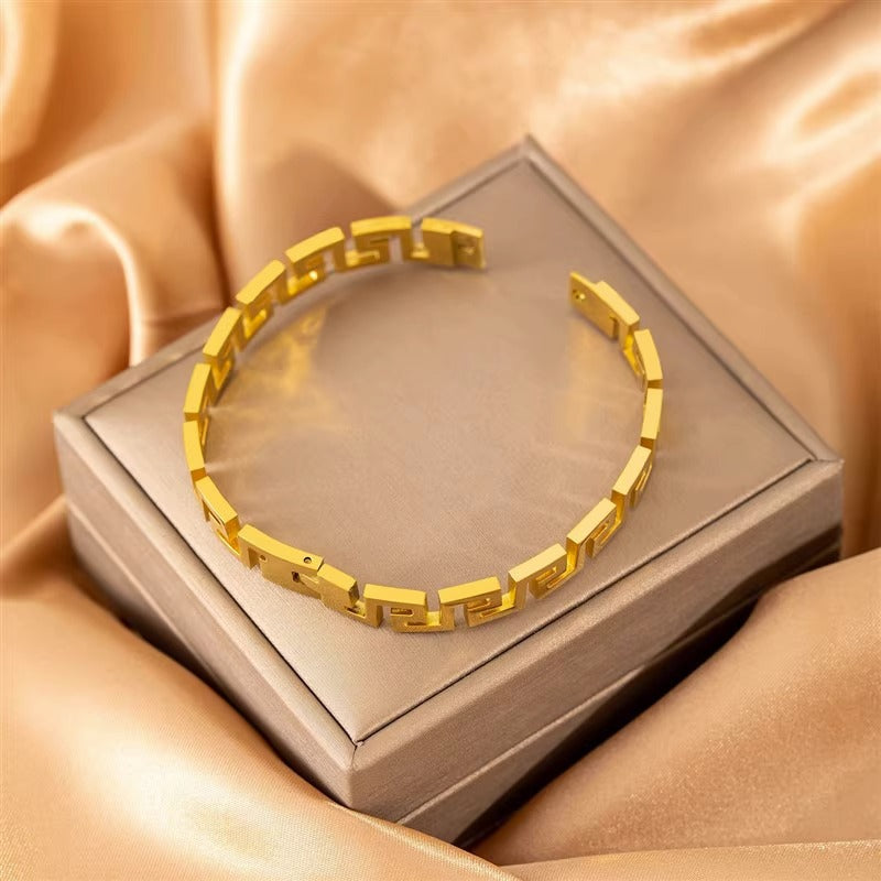 Minimalist Greek Key Pattern Titanium Steel Bracelet with Electroplated Finish for Women