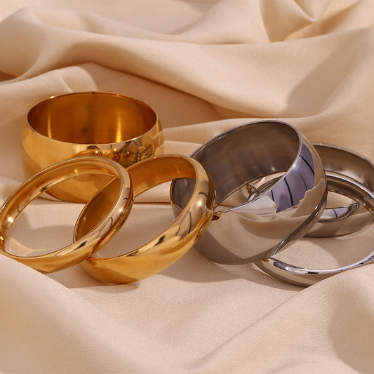 Pulsera rígida redonda geométrica minimalista de lujo en acero inoxidable bañada en oro de 18 quilates