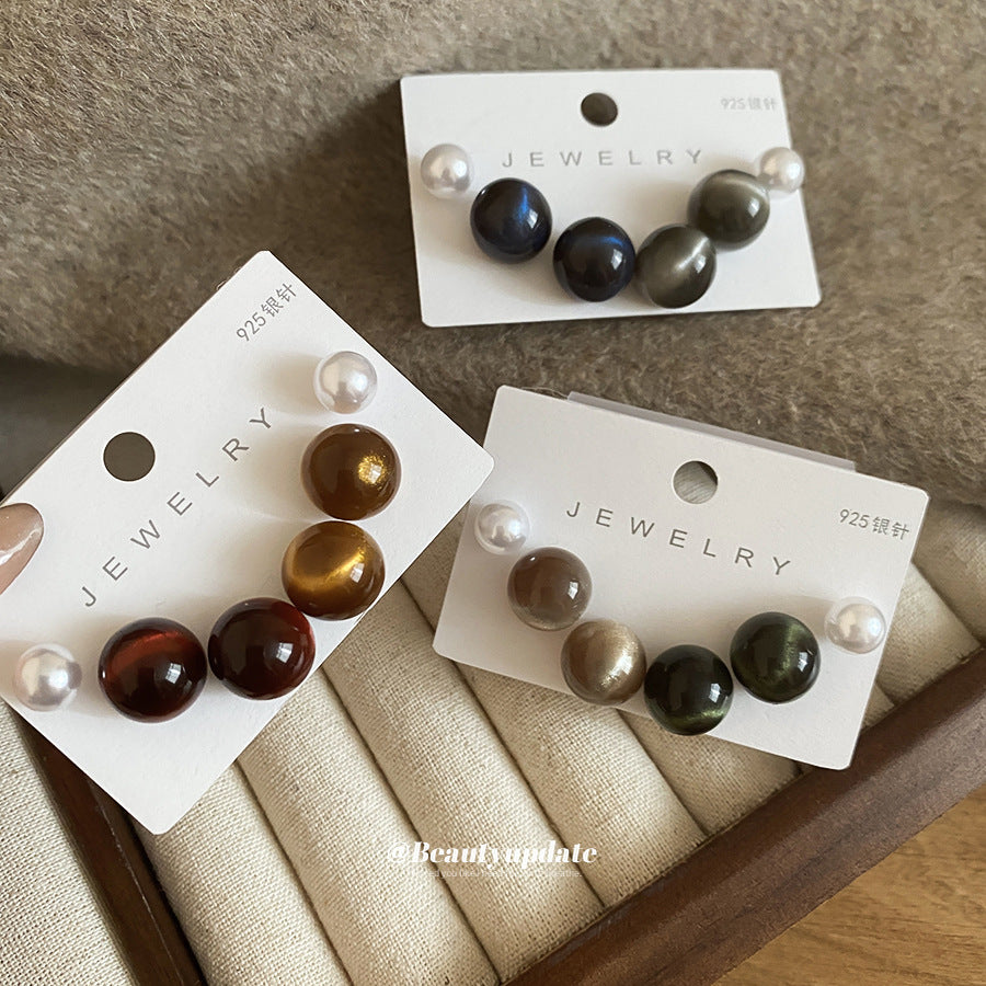 Orecchini a perno tondi moderni minimalistici in resina con perle e perni in argento 925 per donne