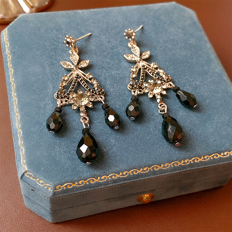 Elegant French Palace Style Floral Hollow-Out Dangle Earrings with Rhinestone Inlay for Women