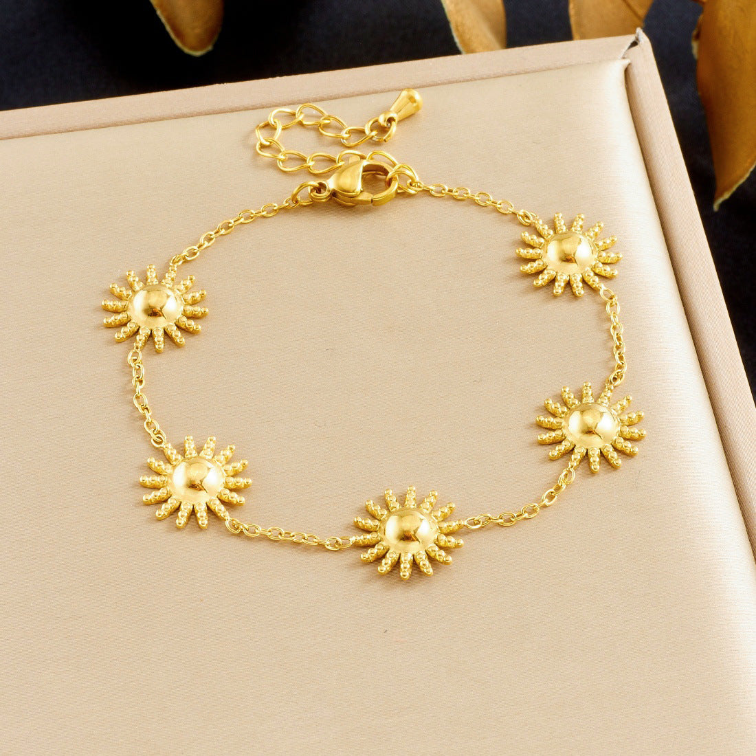 Vintage Gold Plated Stainless Steel Sun Star Moon Pendant Necklace Jewelry Set for Women