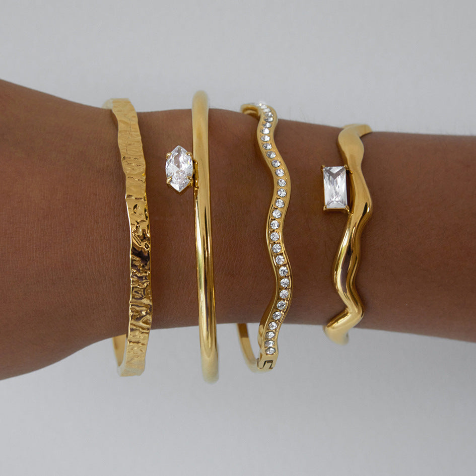 Pulsera geométrica cuadrada minimalista de acero de titanio para mujer con acabado chapado, brazalete de lujo ajustable de acero inoxidable