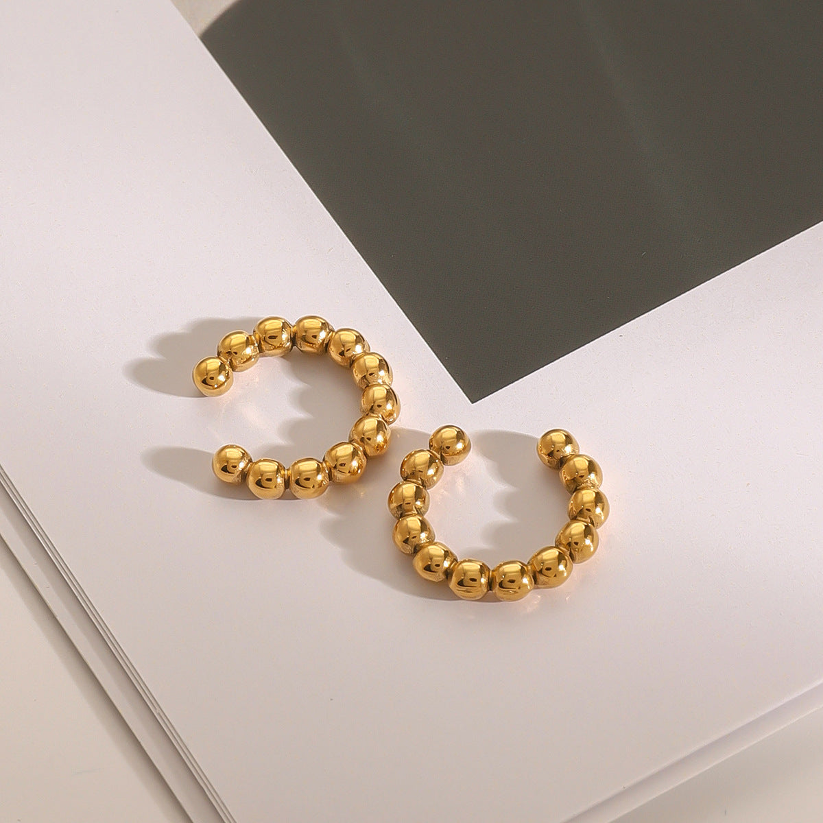 Pendientes de botón sin perforación, de acero inoxidable geométrico chapado en oro con forma de U, elegantes y de moda para mujer