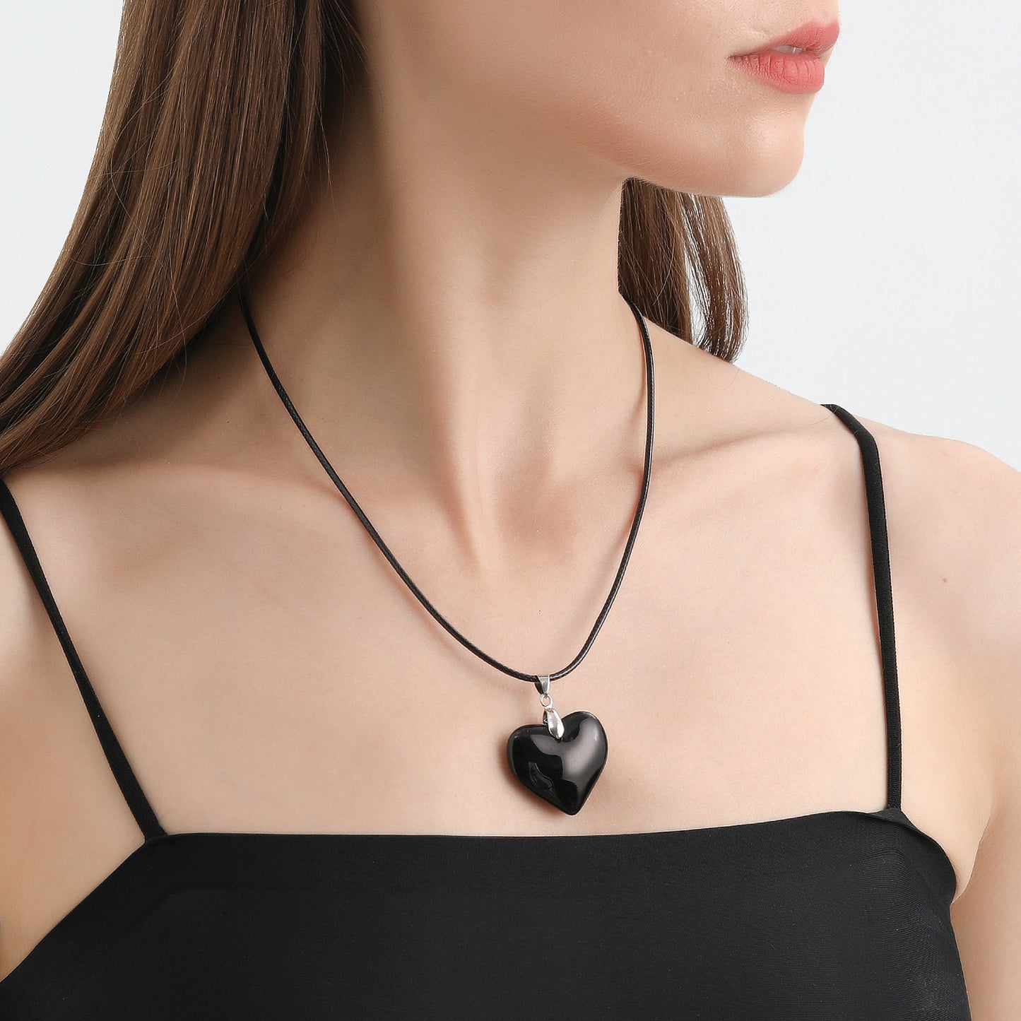 Minimalist Red Heart Pendant Necklace for Women Alloy Geometric Shape Plated Clavicle Chain
