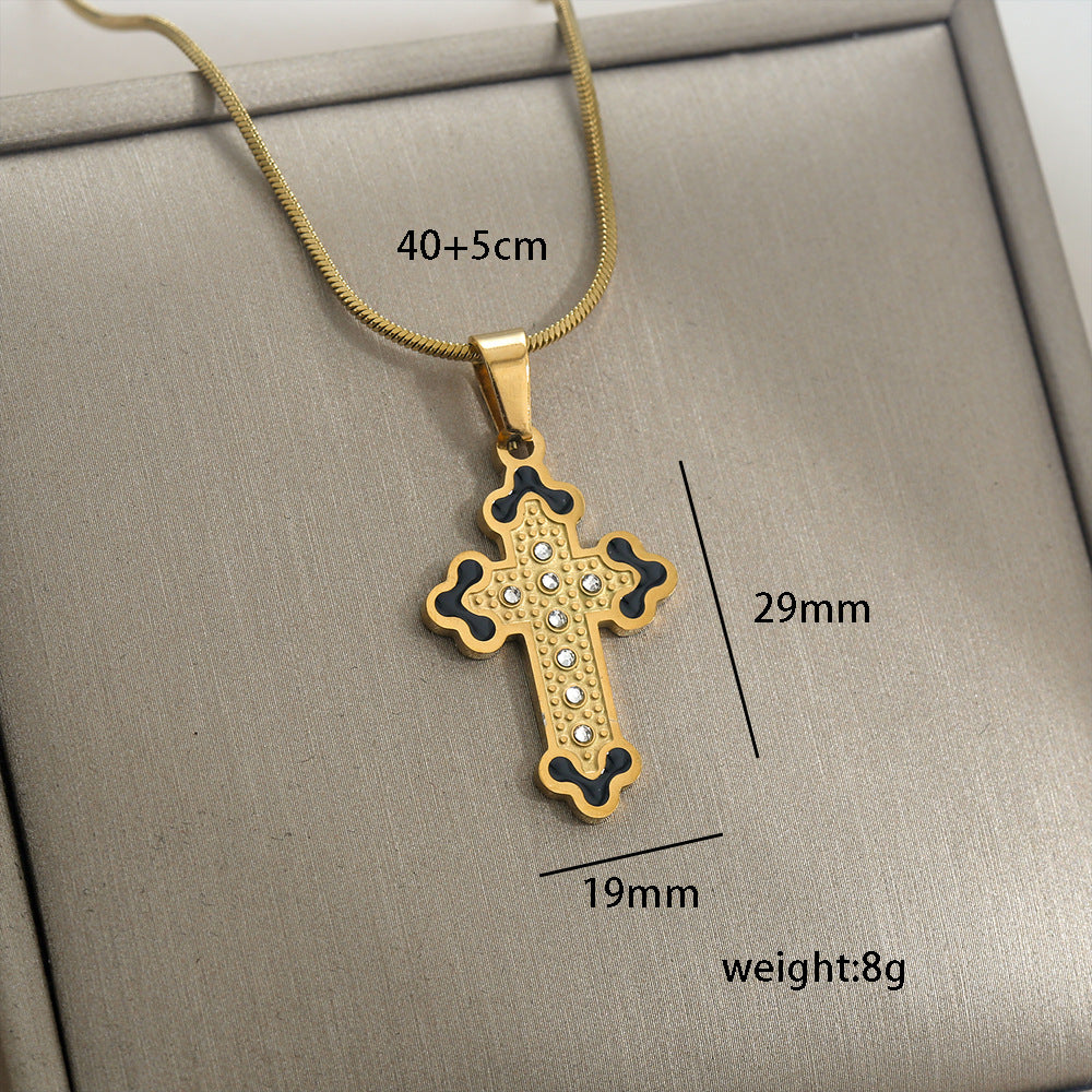 Collana con pendente a croce in stile vintage in acciaio inossidabile con intarsio di strass e placcatura in oro, unisex