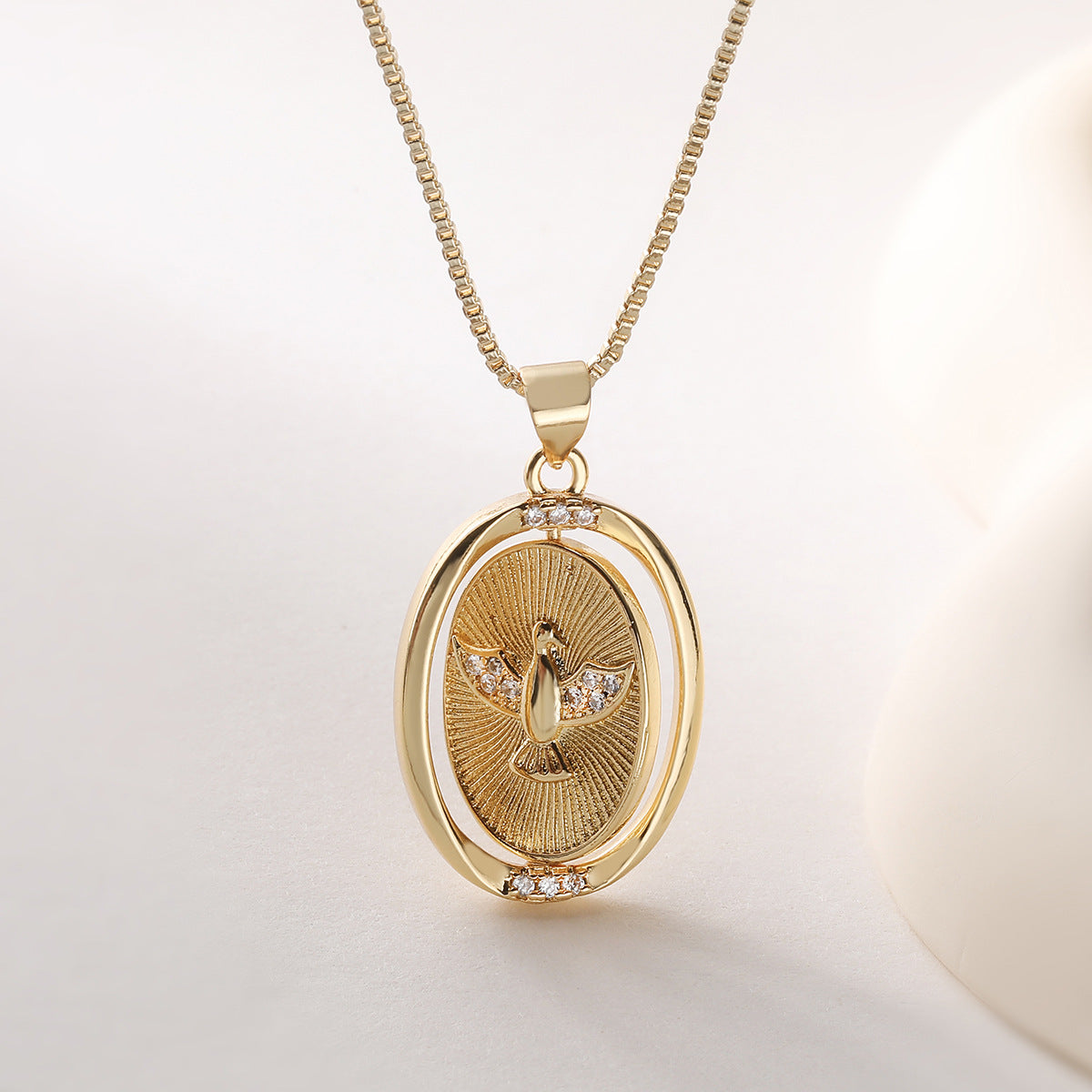 Vintage Hip-hop 18K Gold Plated Brass Oval Eagle Cubic Zirconia Pendant Necklace
