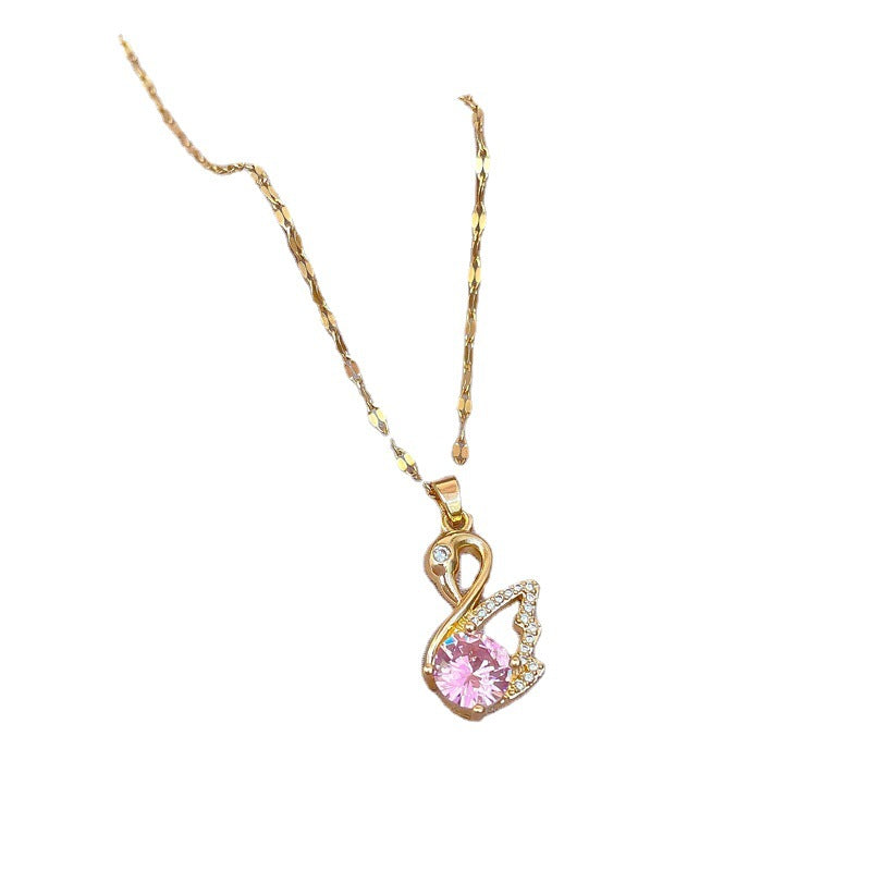 Collar con Colgante de Cisne Estilo Dibujos Animados para Mujer en Acero de Titanio con Chapado en Oro y Circonia Microengarzada en Cadena de Labios