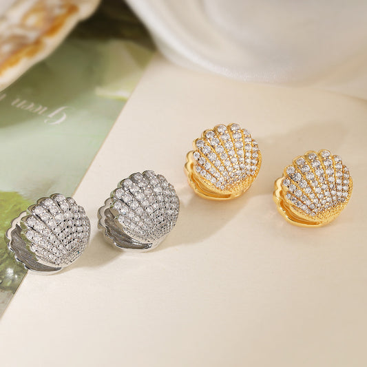 Pendientes Minimalistas de Cobre con Forma de Concha, Baño de Oro de 18K y Detalles de Circonita para Mujer