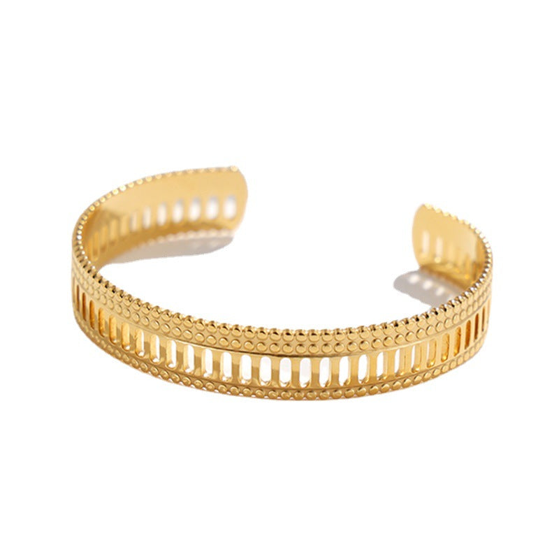 Pulsera de Acero Inoxidable Hueca de Moda Vintage para Mujer con Acabado Chapado y Diseño de Cadena