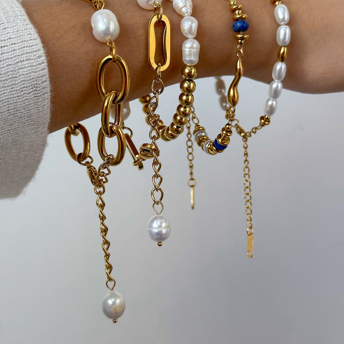 Pulsera de acero inoxidable chapada con perlas redondas geométricas para mujer