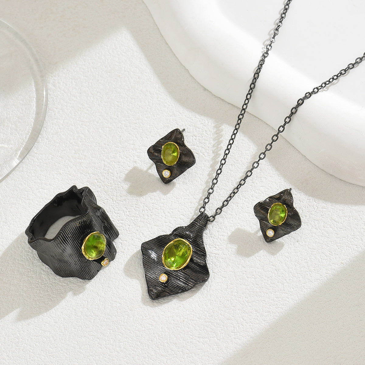Conjunto de Anillo, Pendientes y Collar de Cobre con Circonita Irregular de Estilo Vintage para Mujer