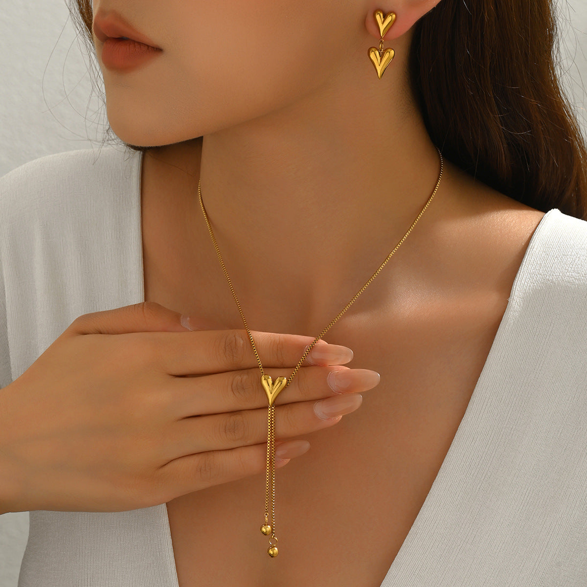 Elegante Conjunto de Collar y Pendientes de Acero Inoxidable con Baño de Oro de 18K con Colgante de Corazón y Lágrima para Mujer