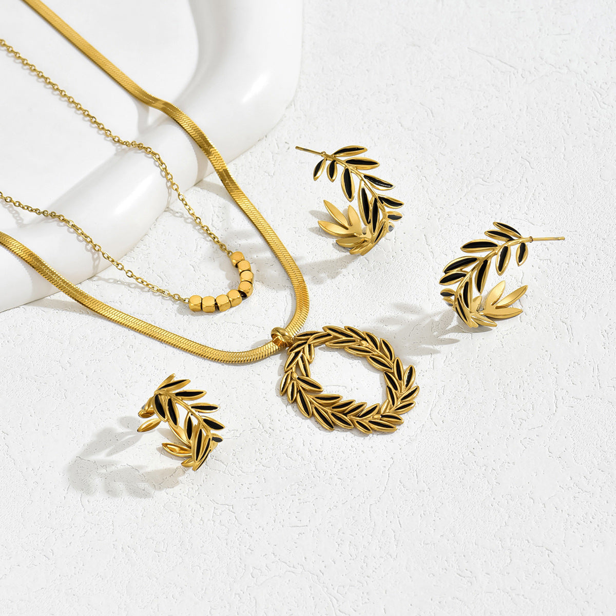 Minimalist Leaf Design Copper Necklace Set with Earrings and Bracelet, Enamel Finish