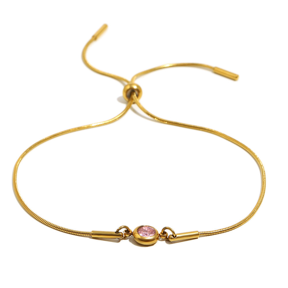 Bracciale alla moda geometrico in acciaio inossidabile con placcatura in oro 18 carati e catena a serpente regolabile con accenti di zirconi rotondi
