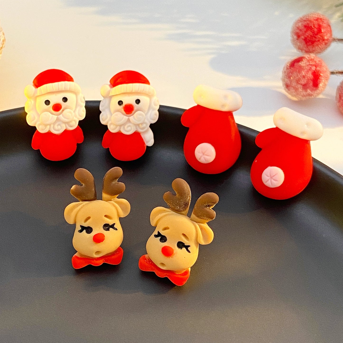 Aretes de resina con diseño de Árbol de Navidad, Papá Noel, Campana, Guantes, Botas y Reno con acabado chapado, para mujer