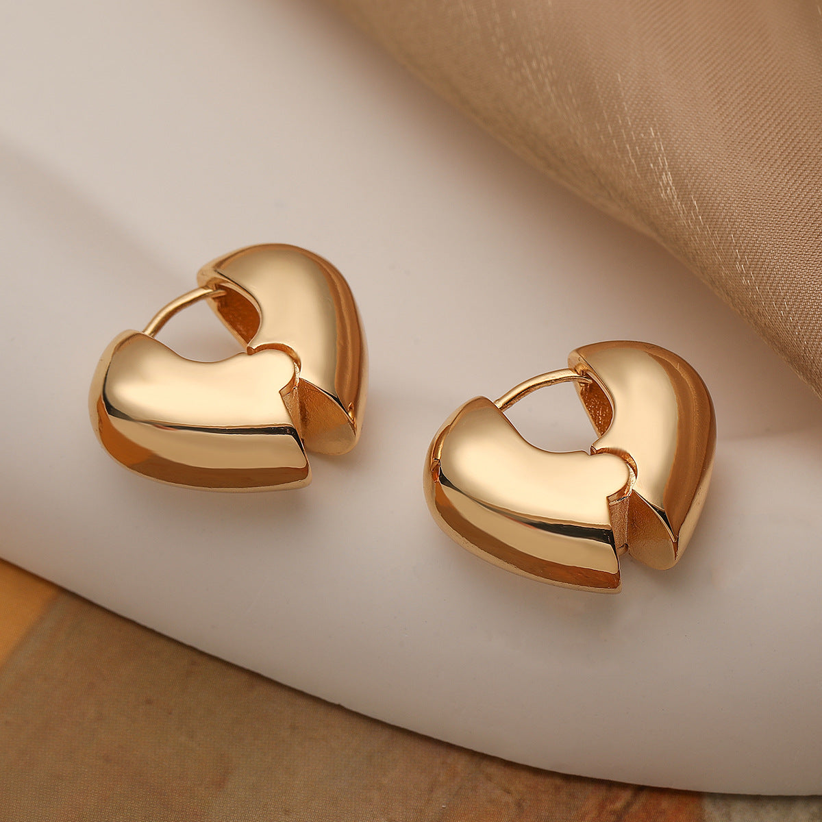 Orecchini geometrici minimalisti in rame con placcatura in oro per donna, gioielli per l'orecchio alla moda di ispirazione vintage dalla forma irregolare