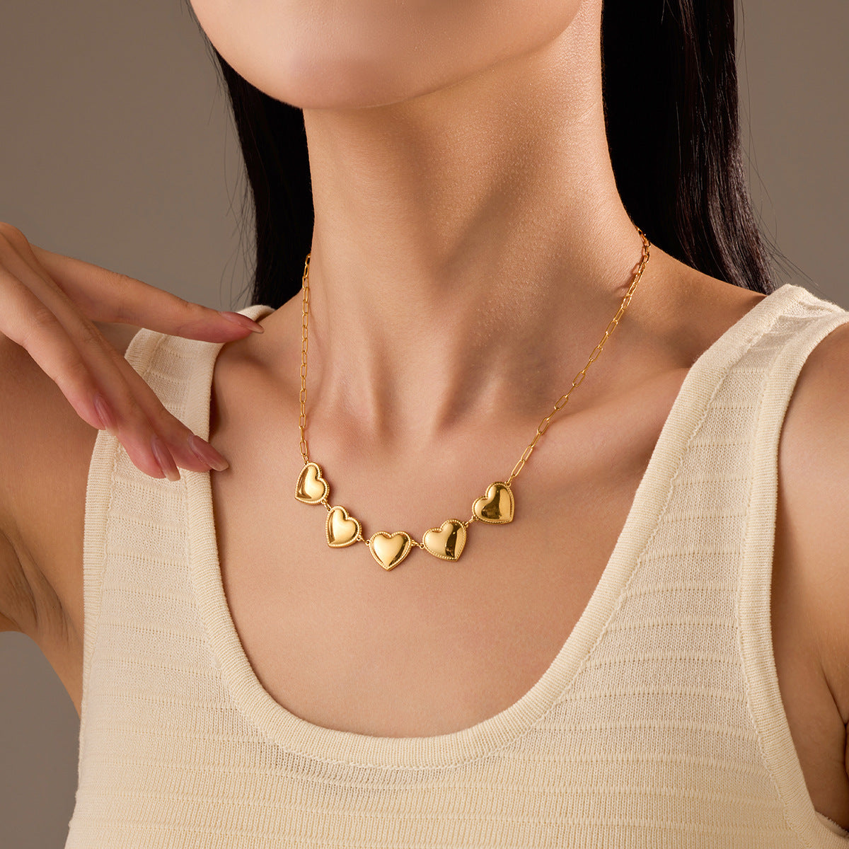 Collana con Medaglione a Cuore alla Moda in Acciaio Inossidabile Placcato Oro 18K da Donna