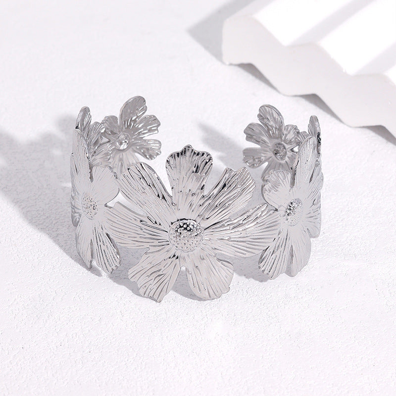 Elegant Gold Plated Floral Stainless Steel Bracelet for Women