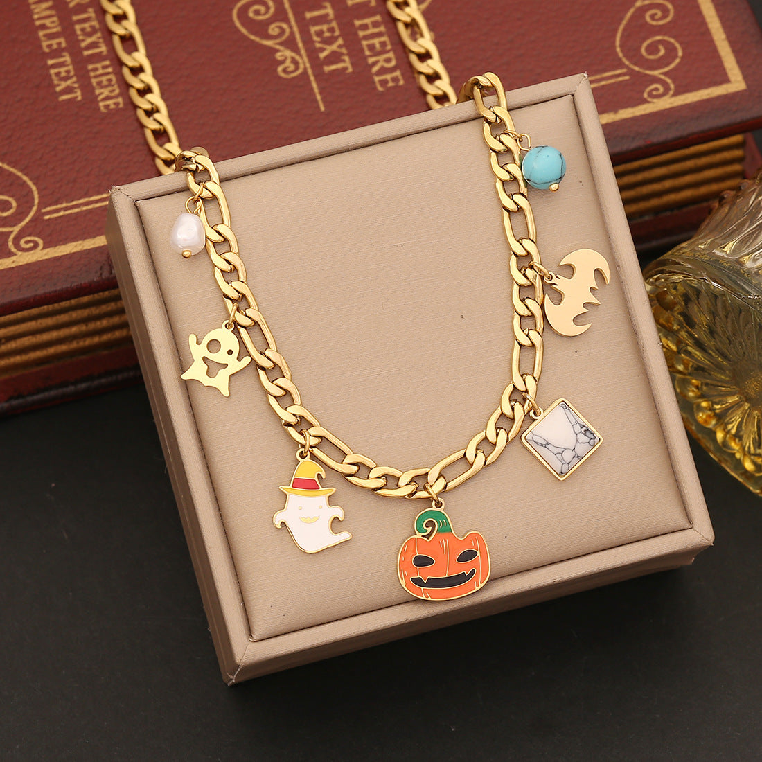 Collana giocosa a tema Halloween in acciaio inossidabile con finitura galvanizzata per donna
