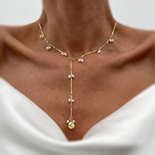 Collar con colgante de gota líquida vintage francés minimalista con perla de imitación y cadena de cobre chapado en forma de Y con detalle de flecos